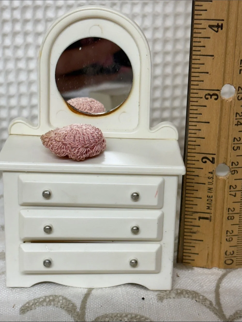 Dollhouse bathroom/bedroom furniture